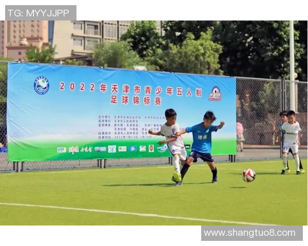 迷你足球明星训练视频揭秘提升技能的秘密与技巧分享